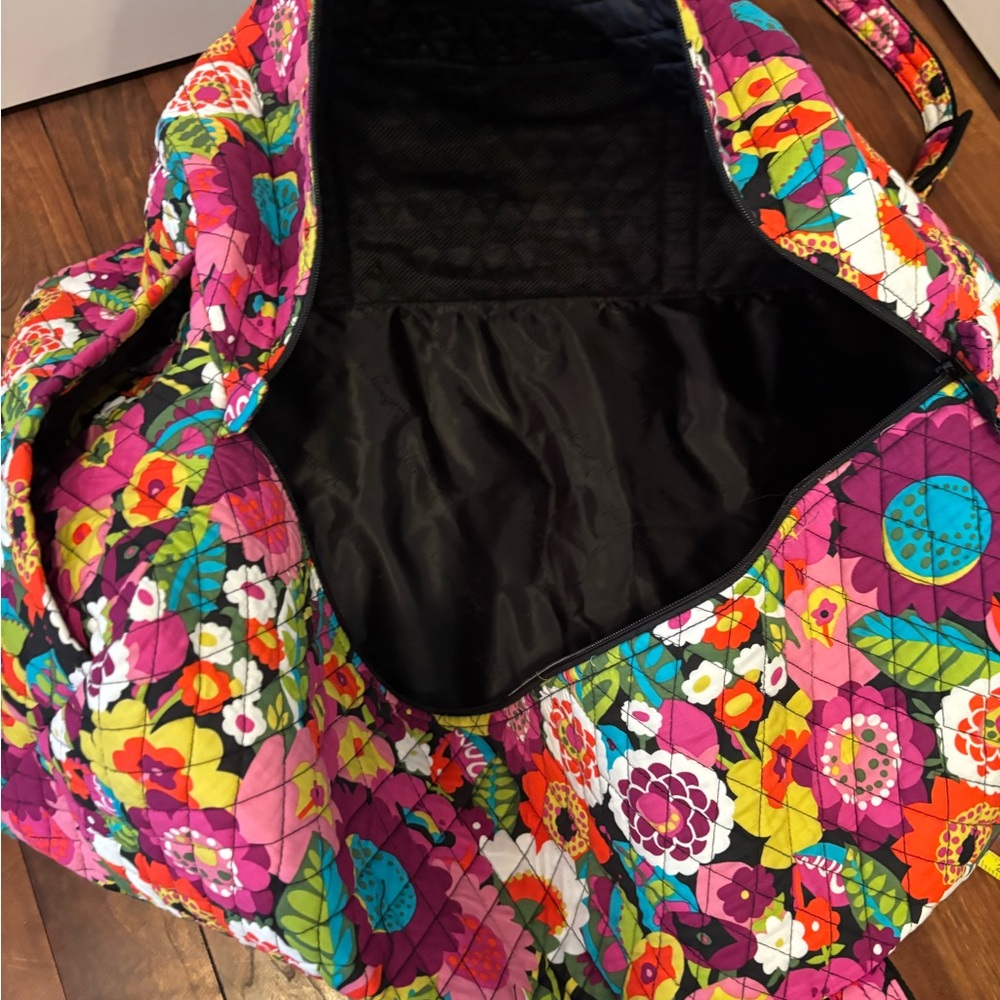 Vera Bradley- NWOT Va Va Bloom Large Traveler Duffle Floral Quilted Bag - Picture 9 of 13